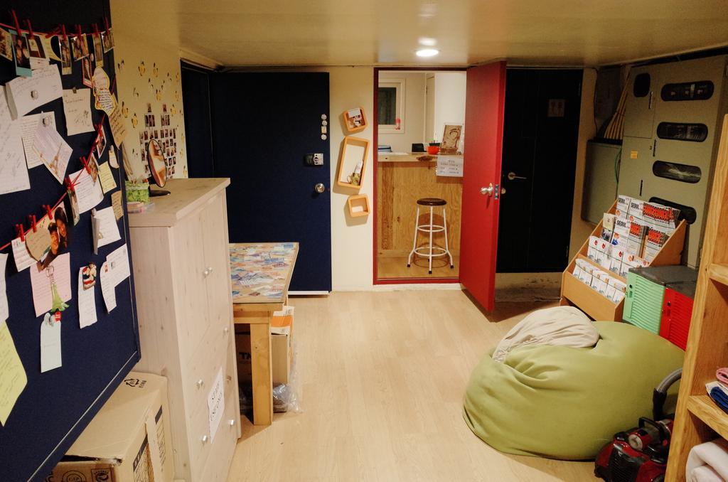 Bong Backpackers Hostel Seoul Bagian luar foto